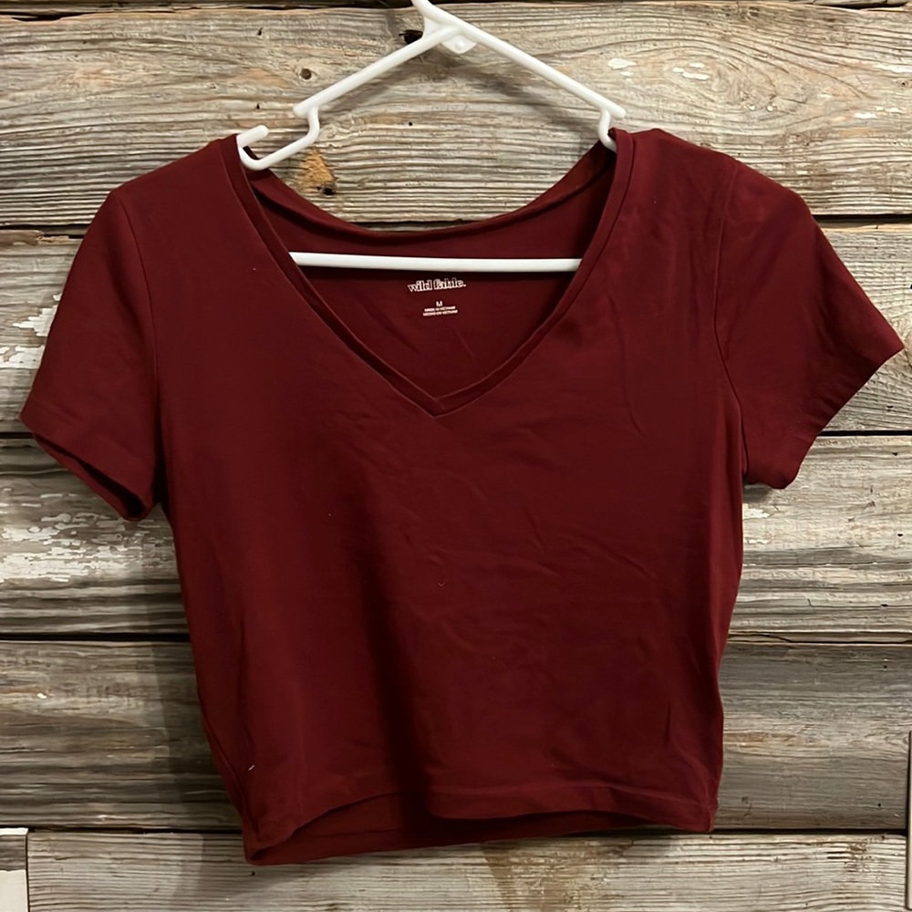 Maroon T shirt size medium